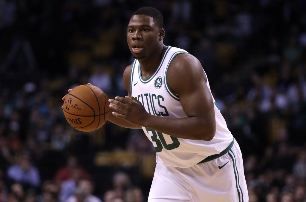 亚布塞莱:初入NBA我不理解为何没上场时间 但那段经历教会我很多
